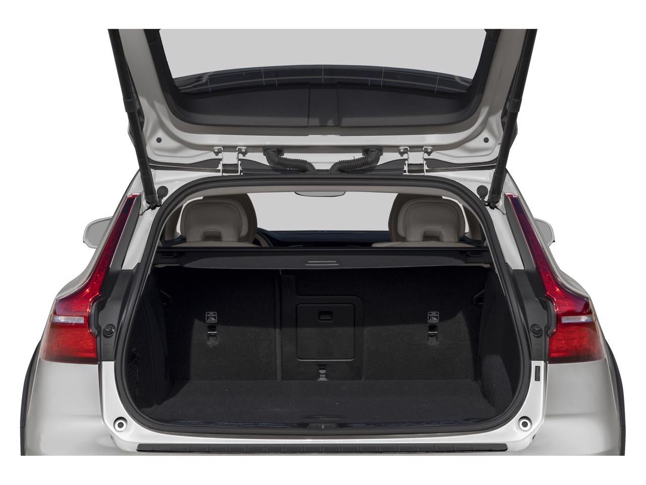 2025 Volvo V60 Cross Country B5 Plus