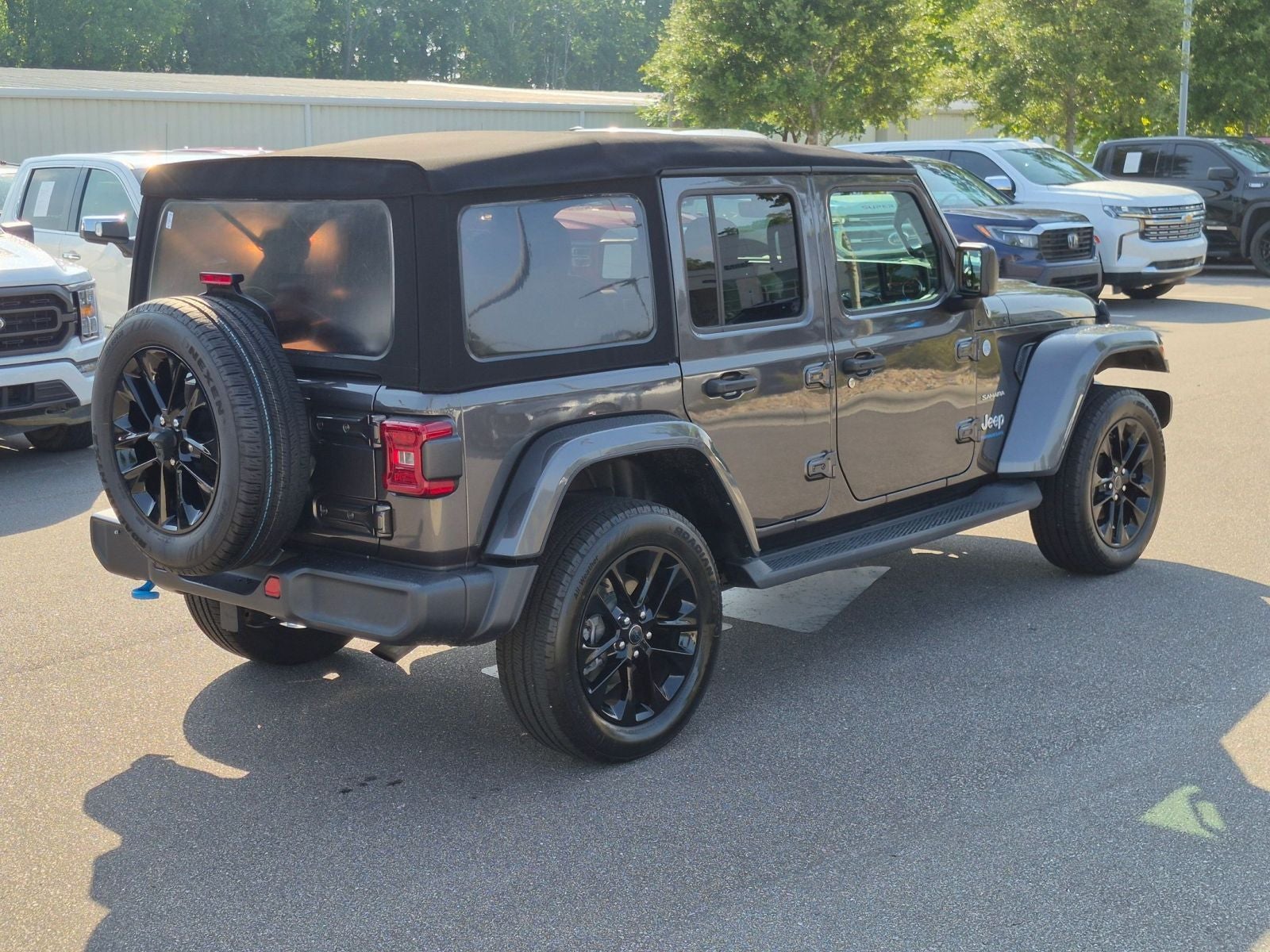 2024 Jeep Wrangler Sahara 4xe