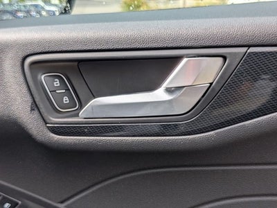 2023 Ford Escape Hybrid ST-Line