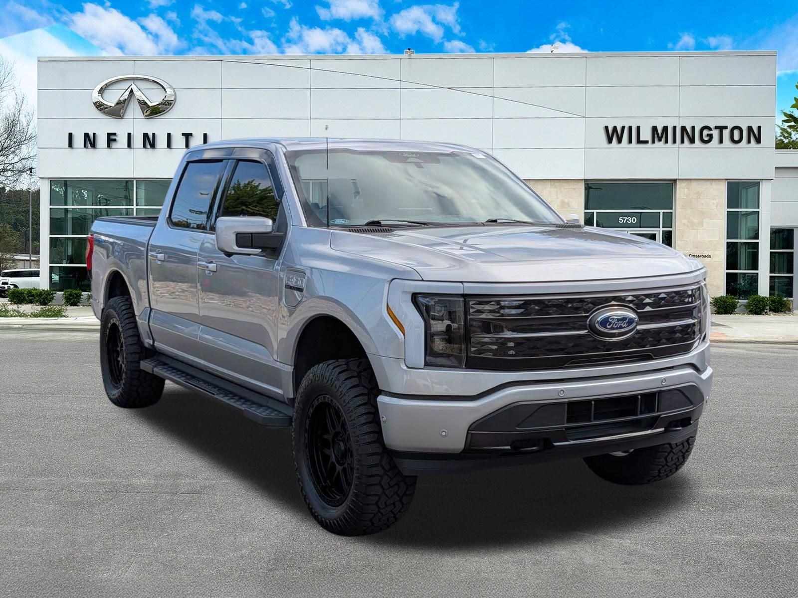 2022 Ford F-150 Lightning Platinum