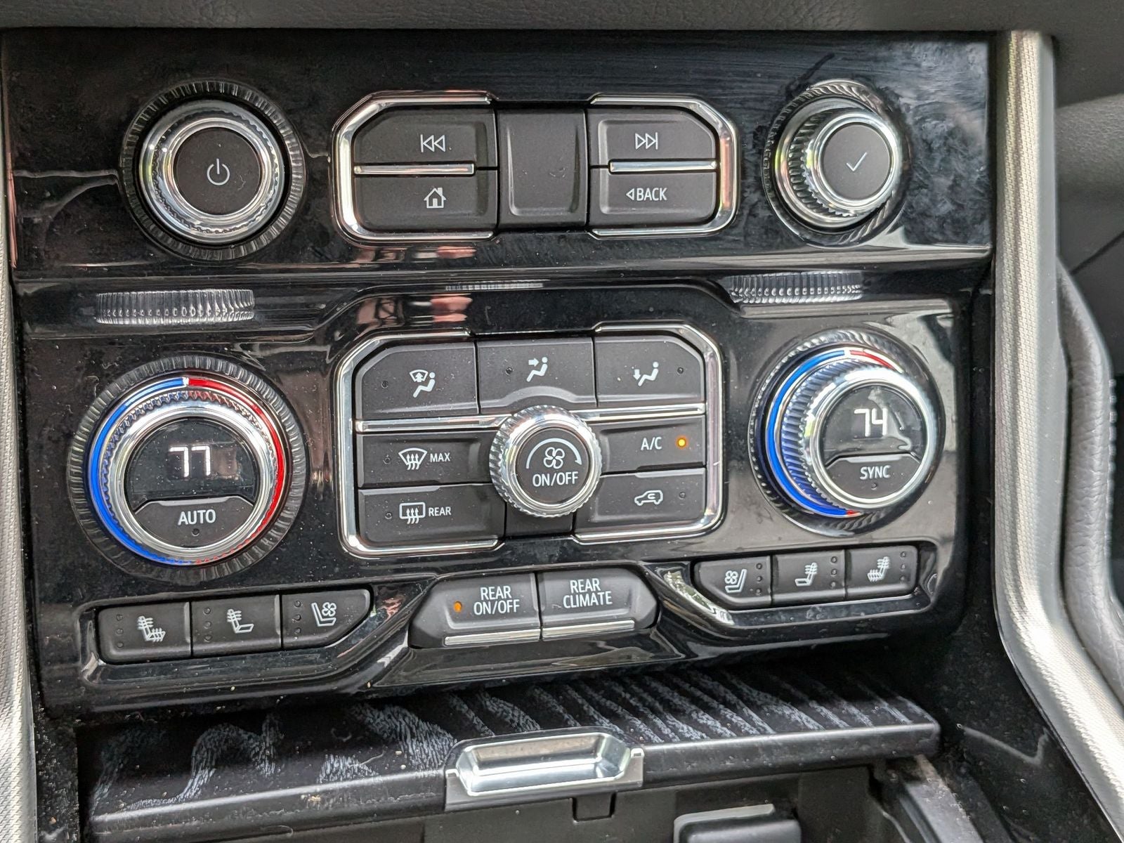 2023 GMC Yukon Denali