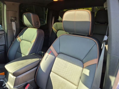 2024 GMC Canyon AT4