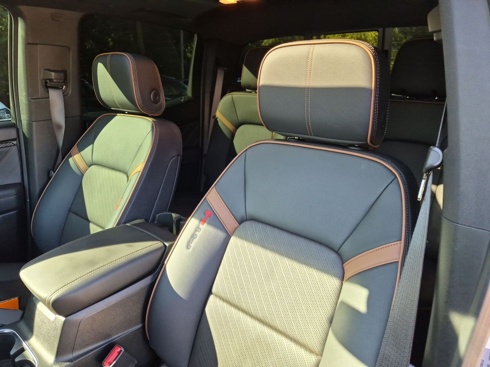 2024 GMC Canyon AT4