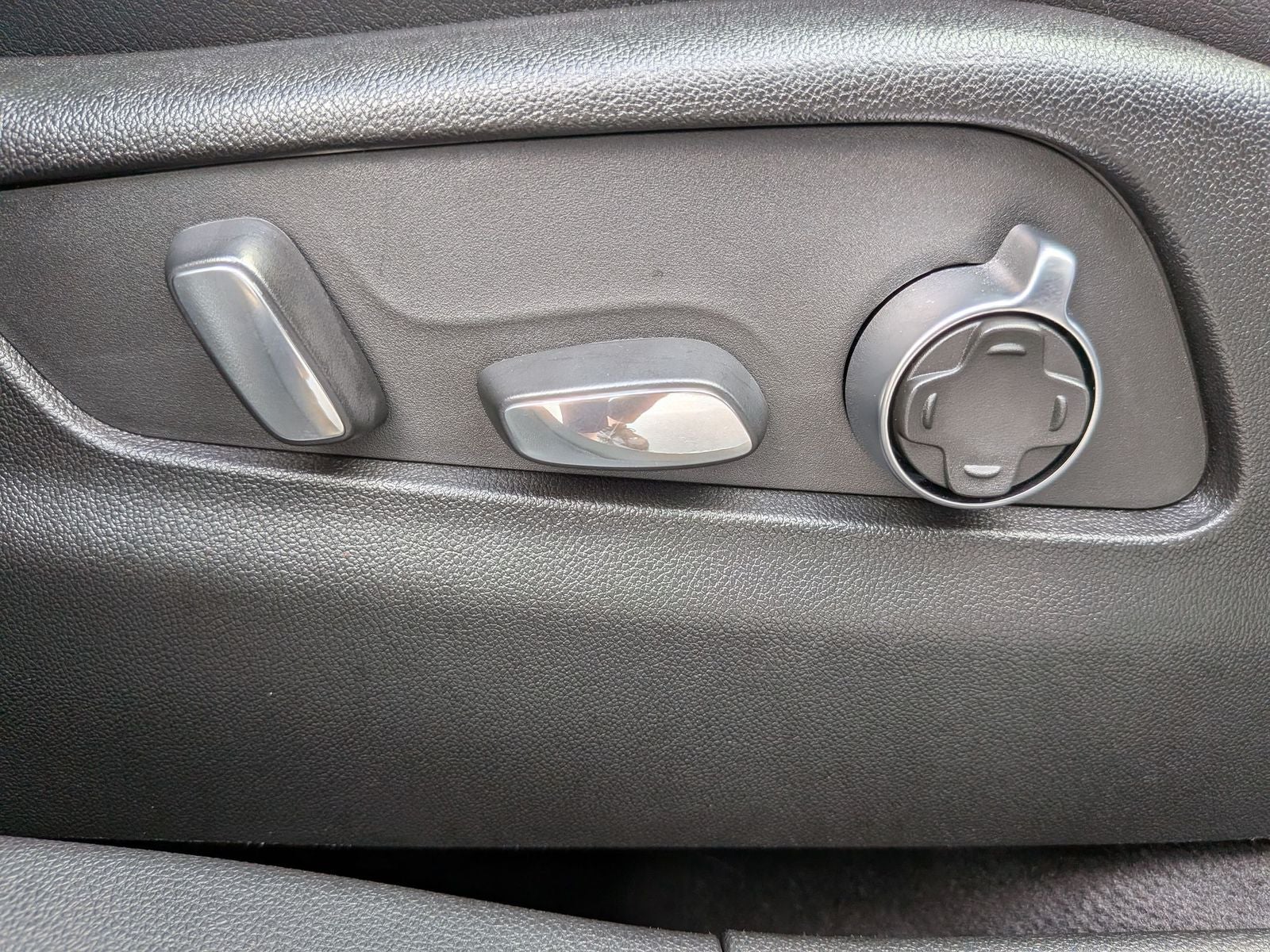 2024 Cadillac XT4 Sport - Photo 39