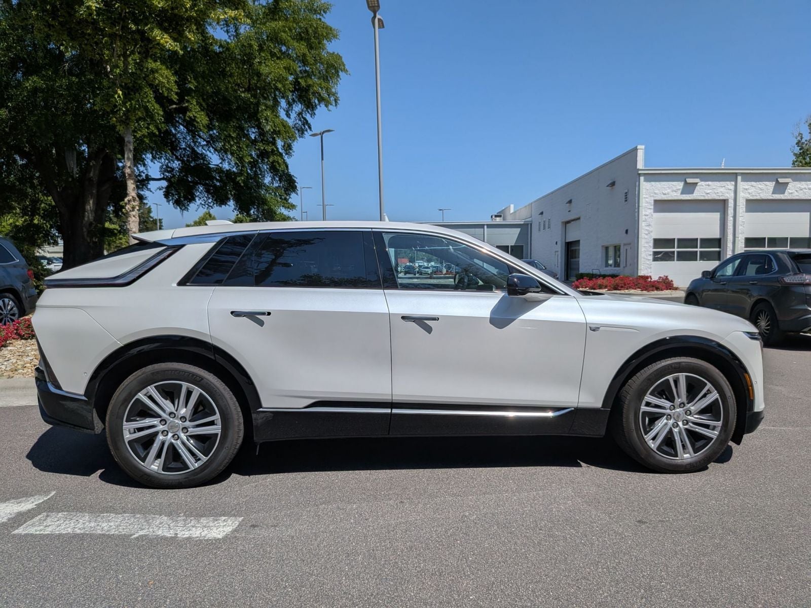 Used 2024 Cadillac LYRIQ Tech with VIN 1GYKPMRKXRZ108726 for sale in Wilmington, NC