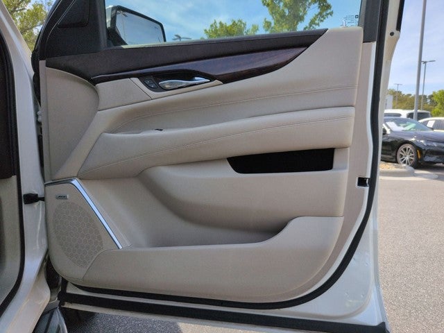 2015 Cadillac Escalade Luxury