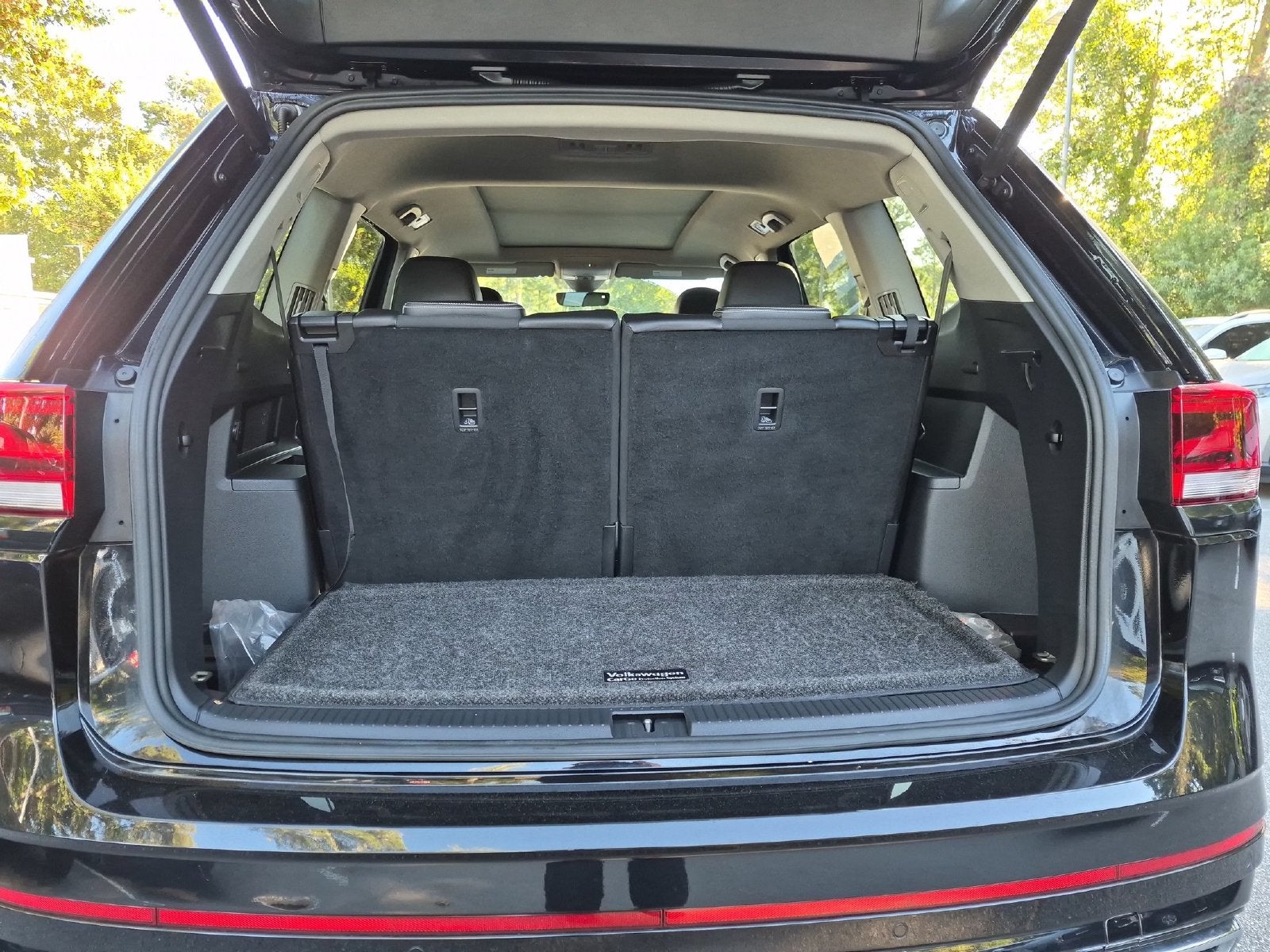 2022 Volkswagen Atlas 3.6L V6 SEL Premium R-Line