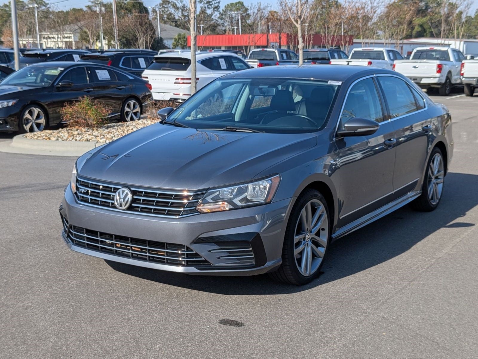 2017 Volkswagen Passat 1.8T R-Line