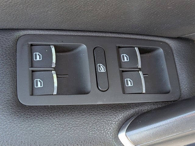 2017 Volkswagen Passat 1.8T R-Line