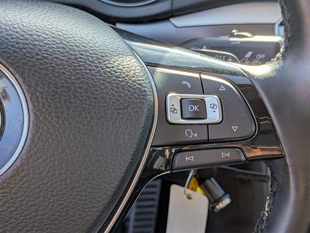 2017 Volkswagen Passat 1.8T R-Line