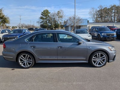 2017 Volkswagen Passat 1.8T R-Line