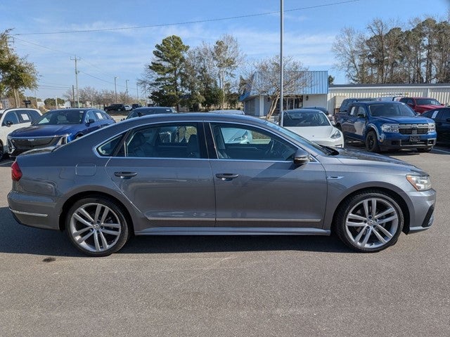 2017 Volkswagen Passat 1.8T R-Line