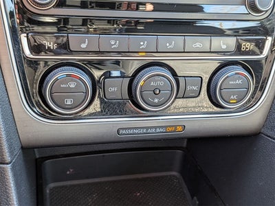 2017 Volkswagen Passat 1.8T R-Line