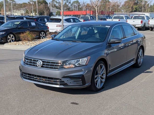2017 Volkswagen Passat 1.8T R-Line