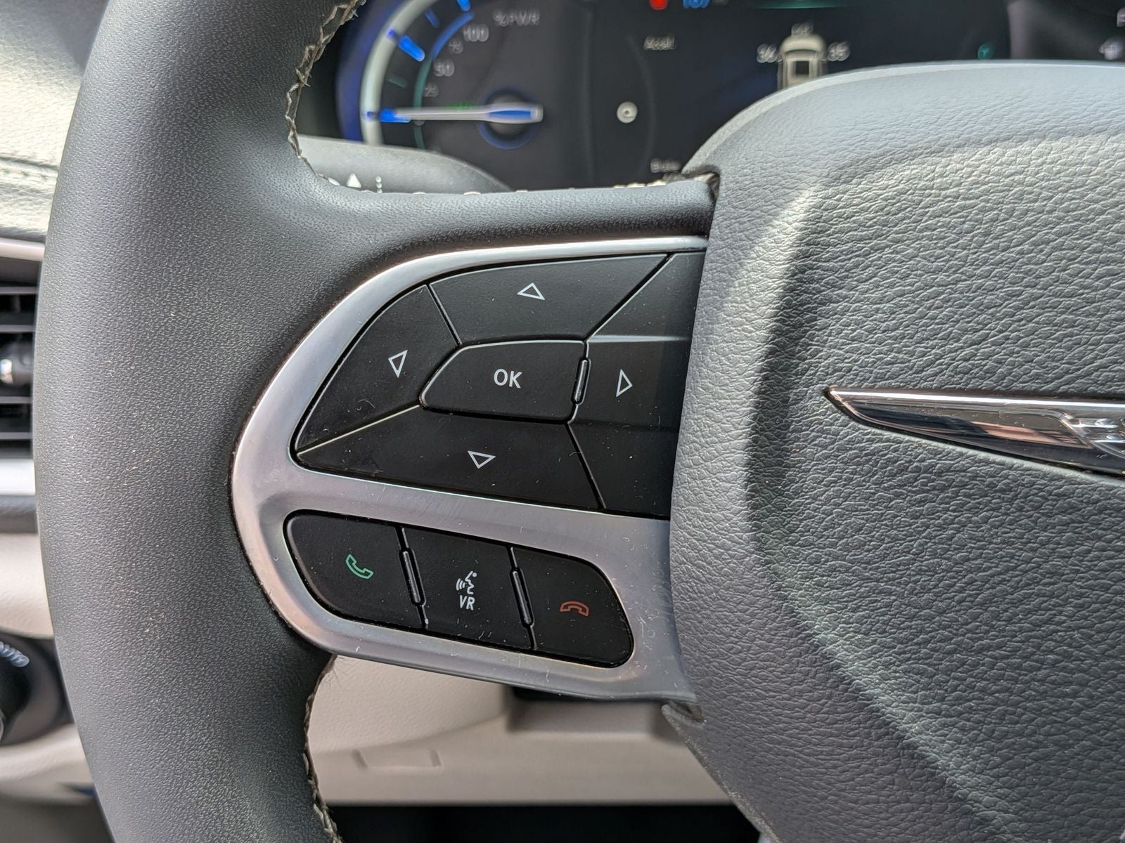 2023 Chrysler Pacifica Hybrid Touring L