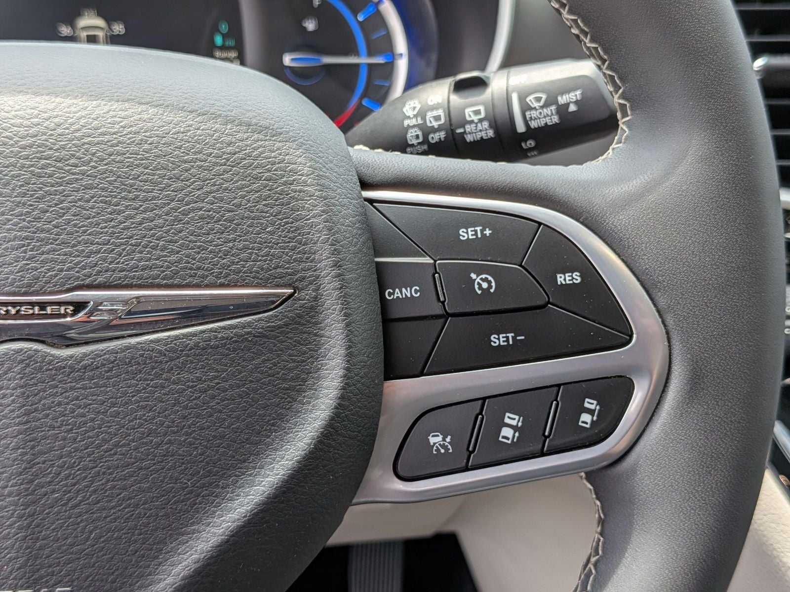2023 Chrysler Pacifica Hybrid Touring L