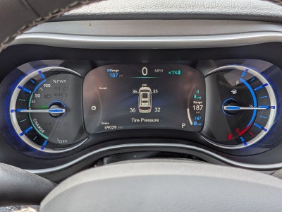 2023 Chrysler Pacifica Hybrid Touring L