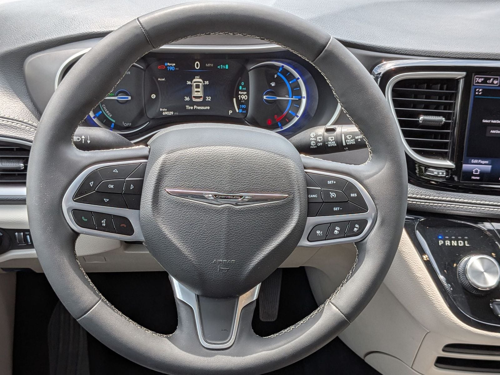 2023 Chrysler Pacifica Hybrid Touring L