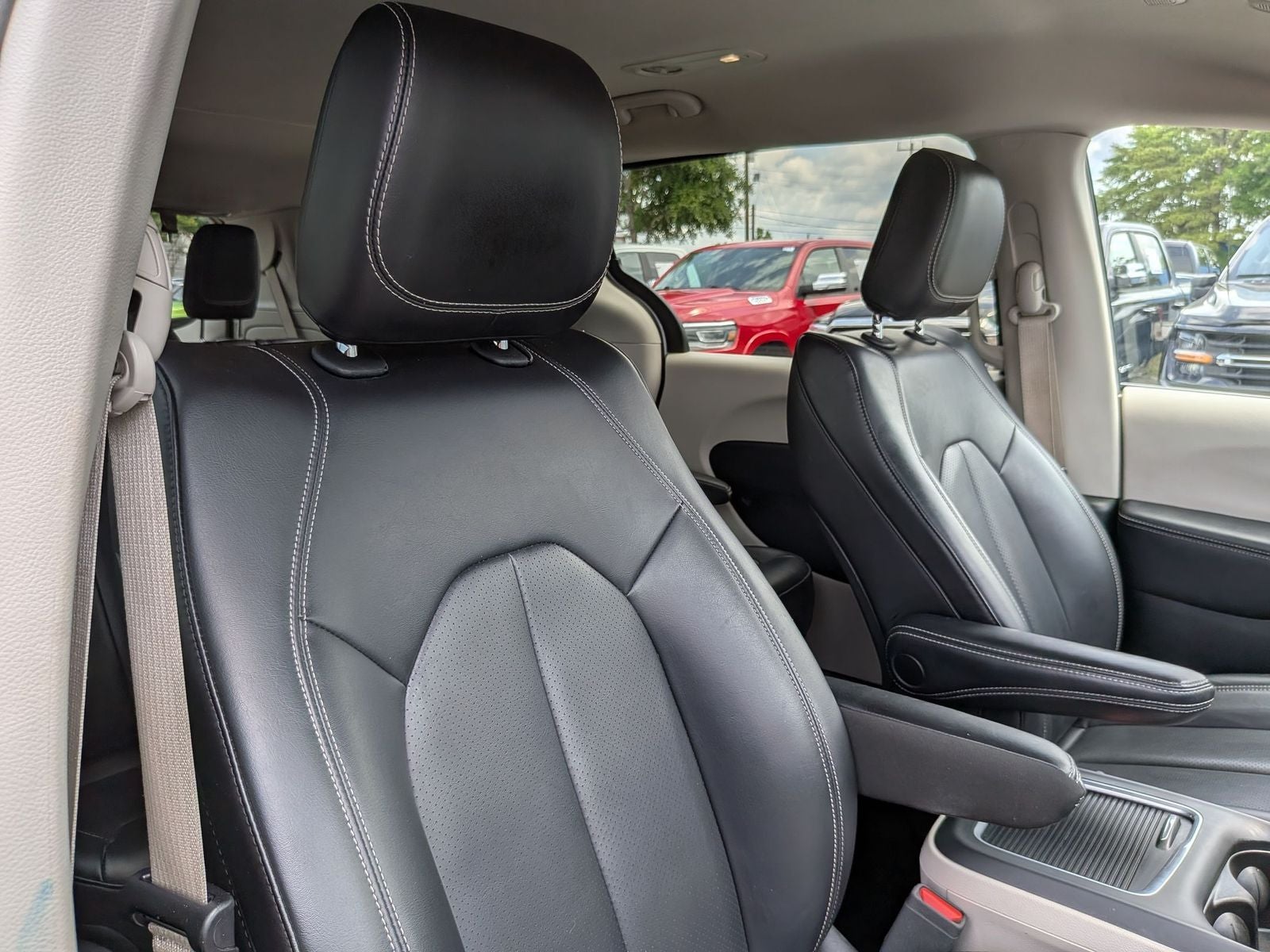 2023 Chrysler Pacifica Hybrid Touring L