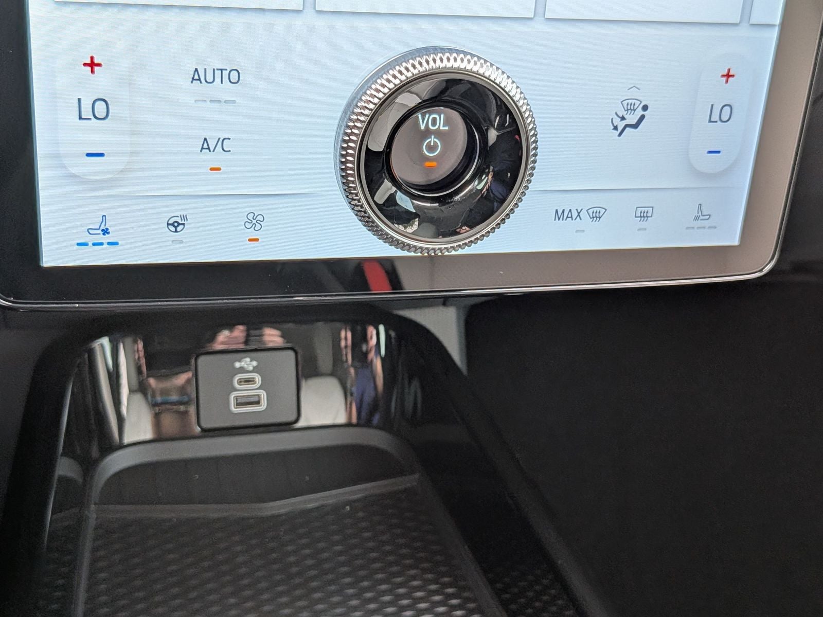 2025 Ford Mustang Mach-E Premium AWD - Photo 25