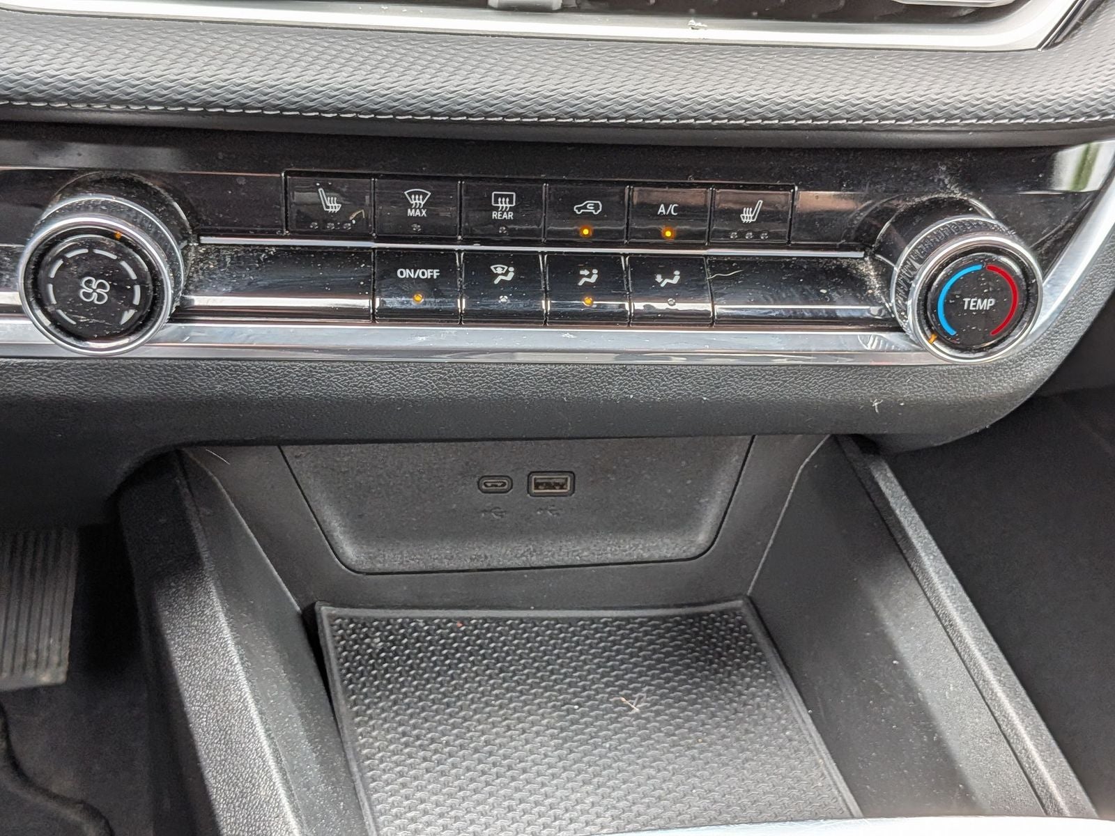 2025 Chevrolet Equinox LT - Photo 25