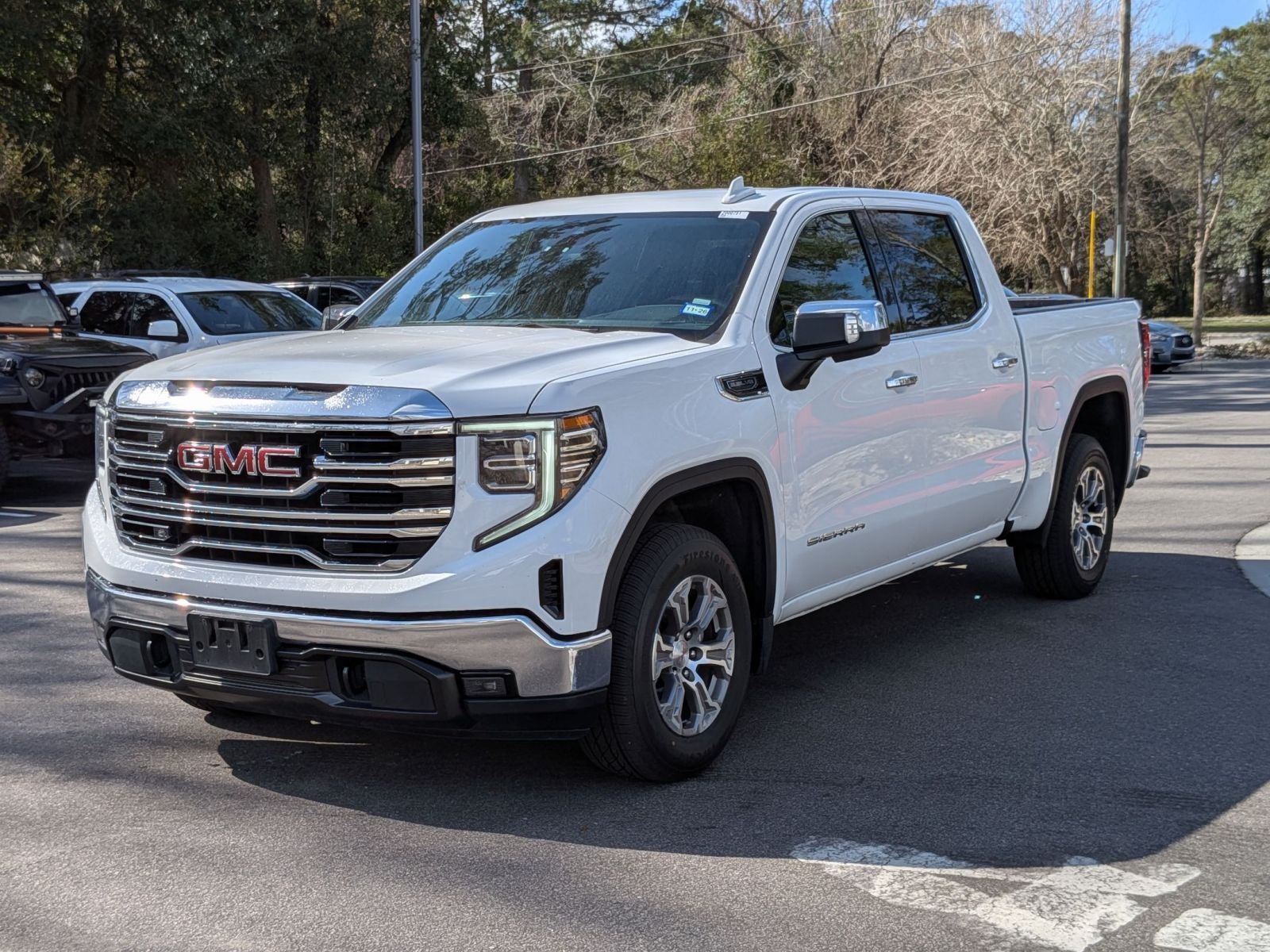 2025 GMC Sierra 1500 SLT