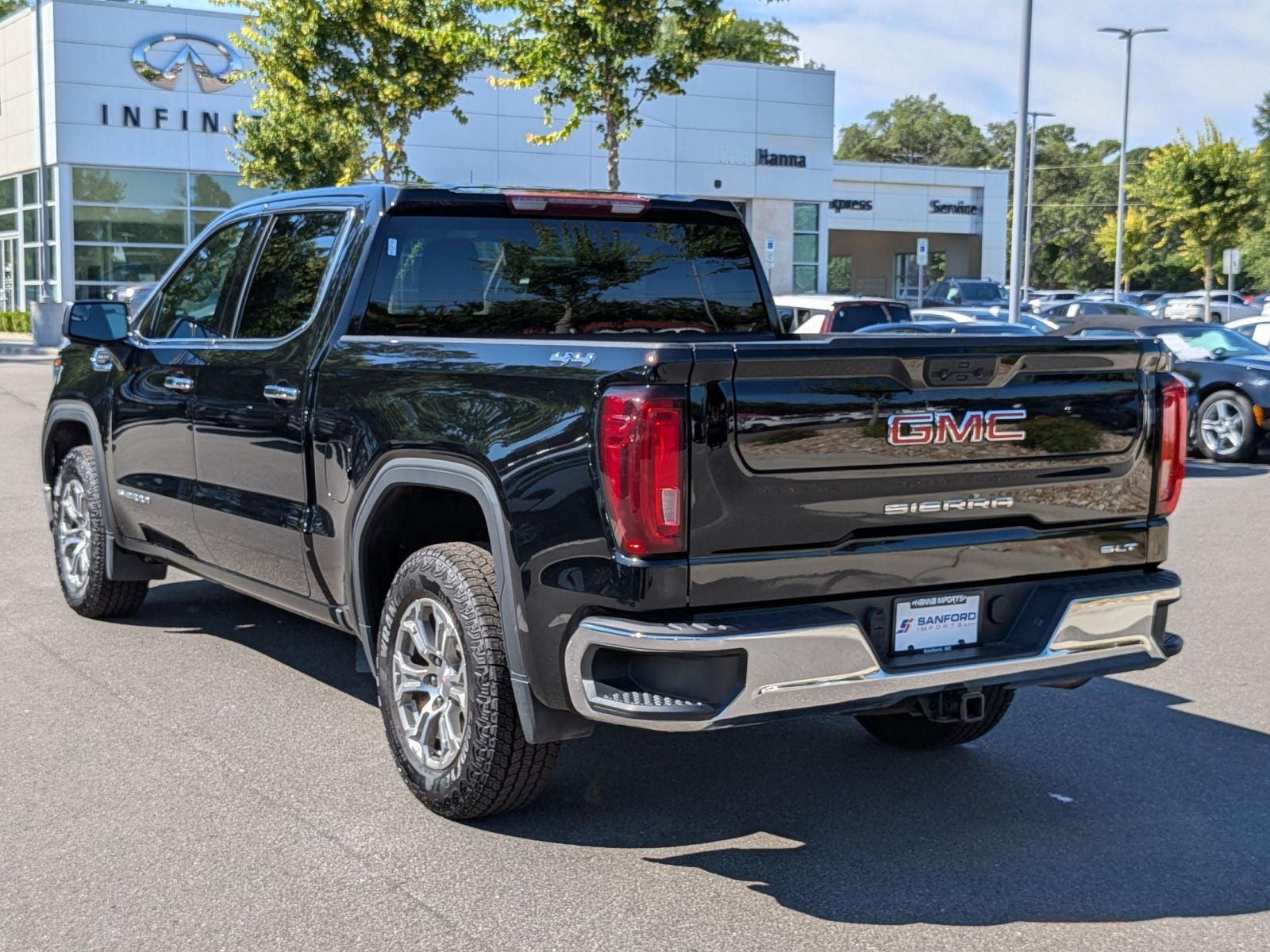 2024 GMC Sierra 1500 SLT