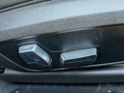 2023 BMW 3 Series 330i