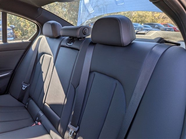 2023 BMW 3 Series 330i