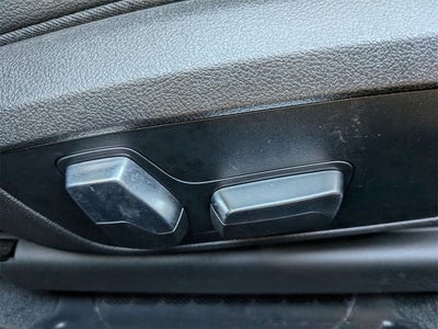 2023 BMW 3 Series 330i