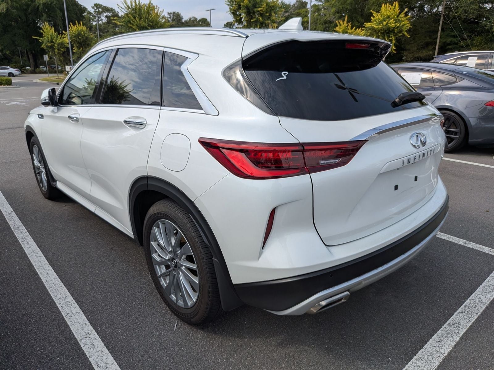2023 INFINITI QX50 LUXE