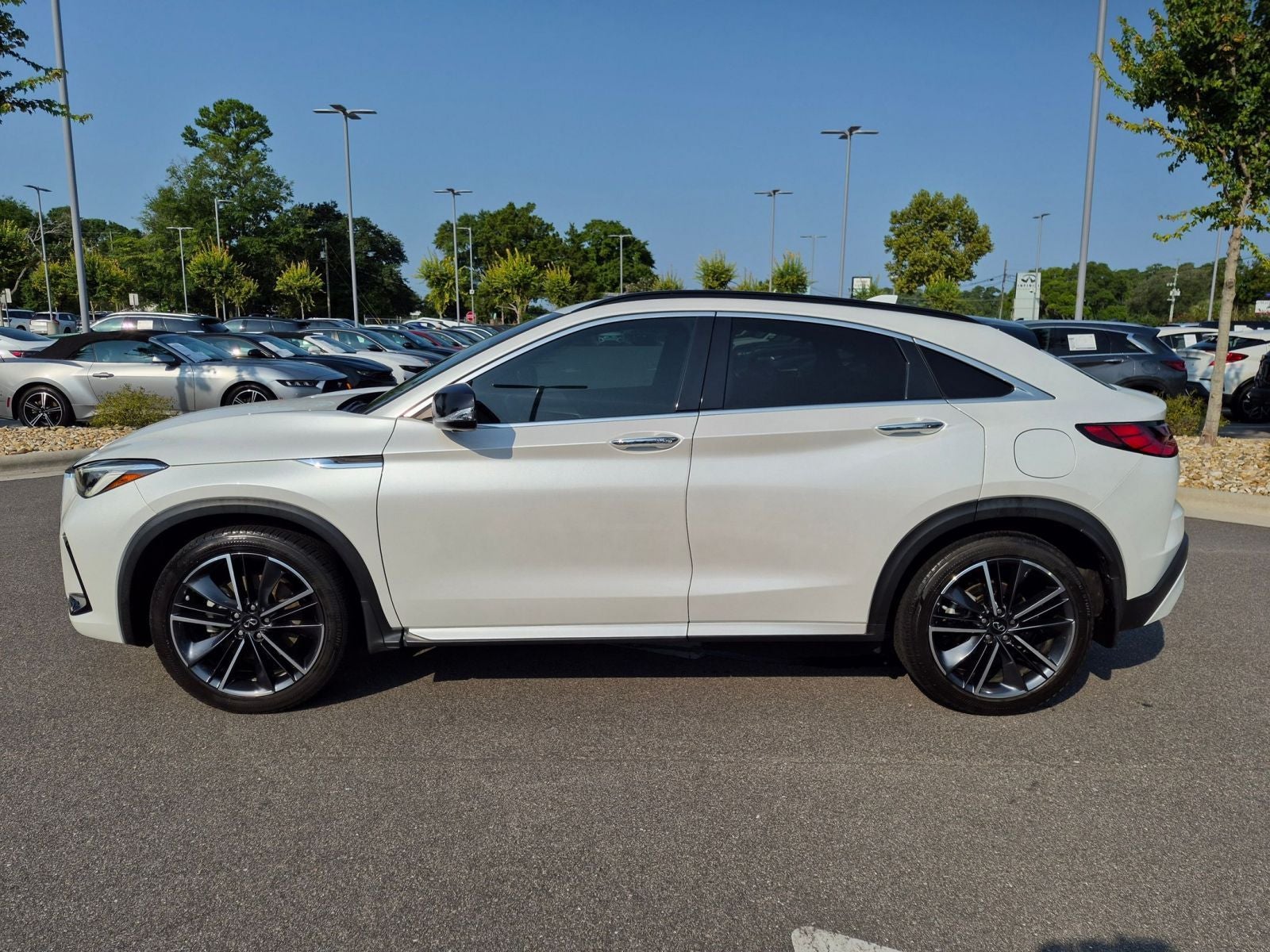 2023 INFINITI QX55 ESSENTIAL