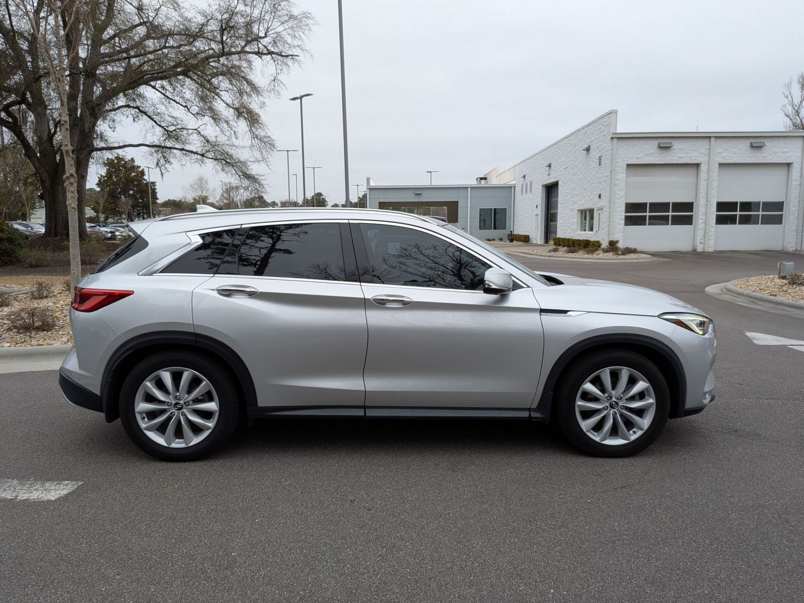 2019 INFINITI QX50 ESSENTIAL