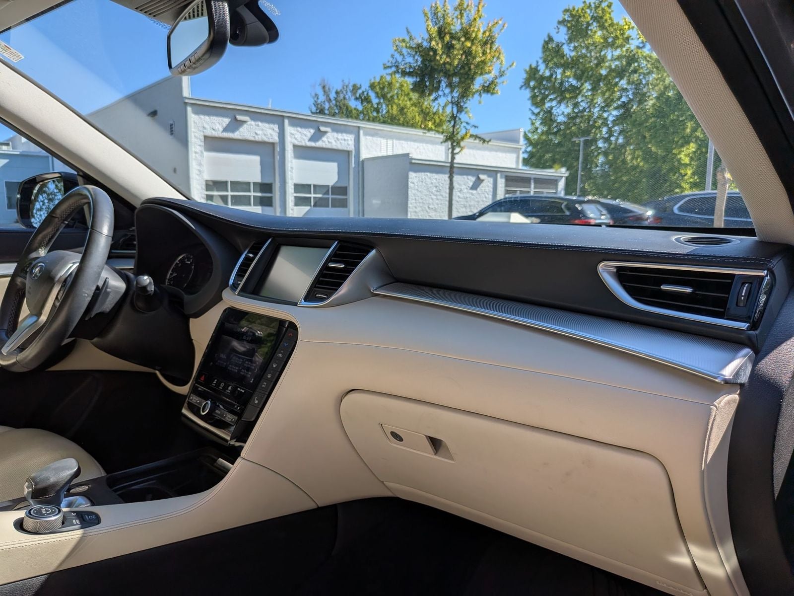 2019 INFINITI QX50 ESSENTIAL