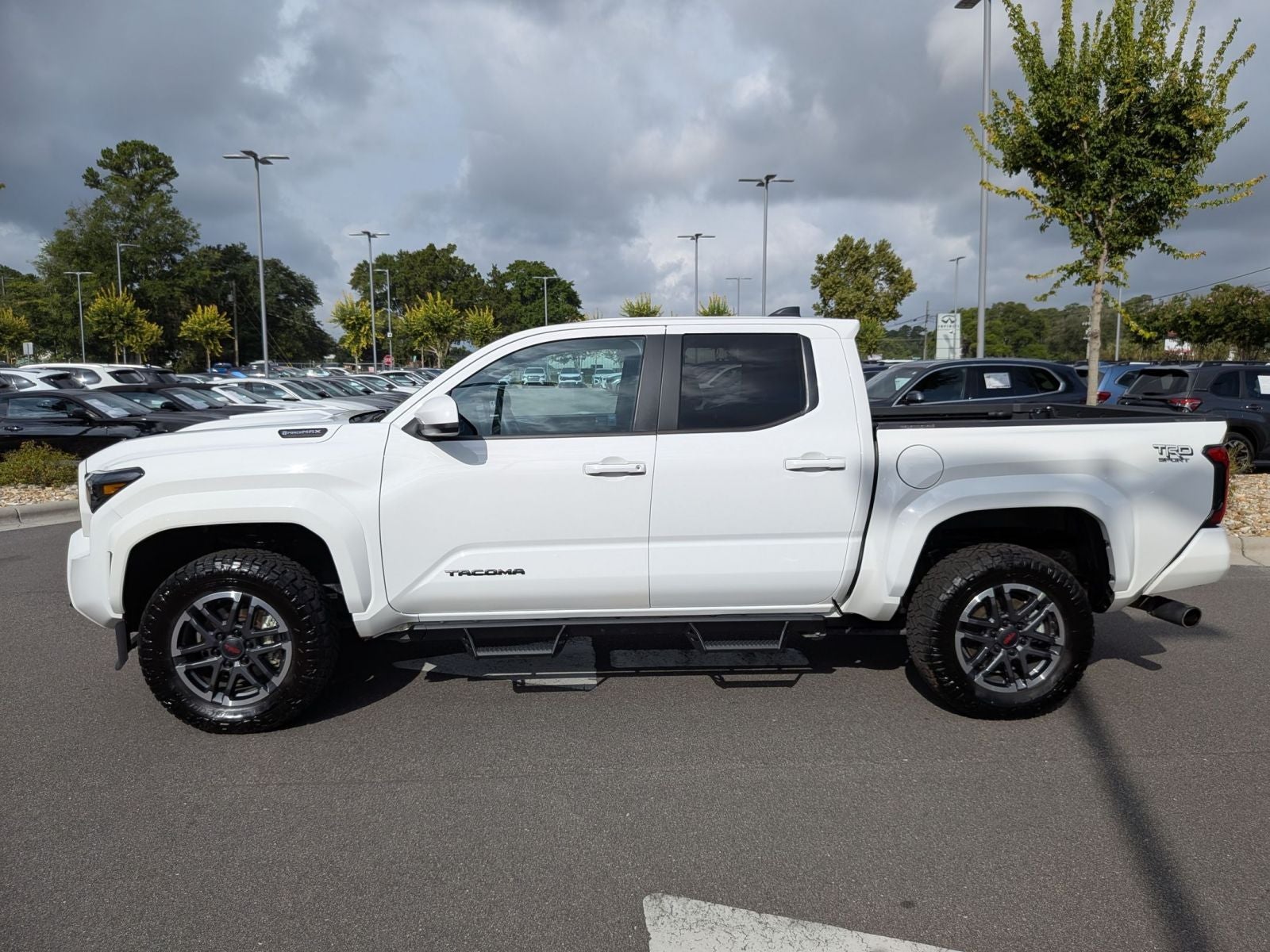 2024 Toyota Tacoma Hybrid TRD Sport