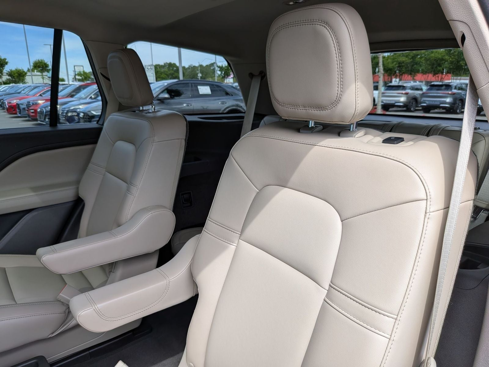 2023 Lincoln Aviator Standard