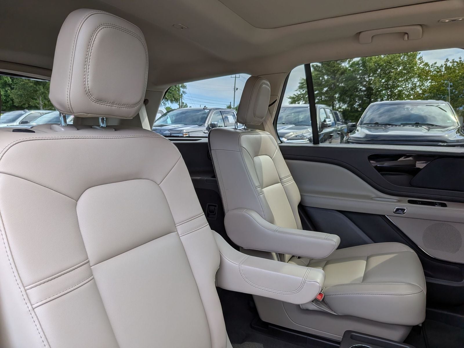 2023 Lincoln Aviator Standard