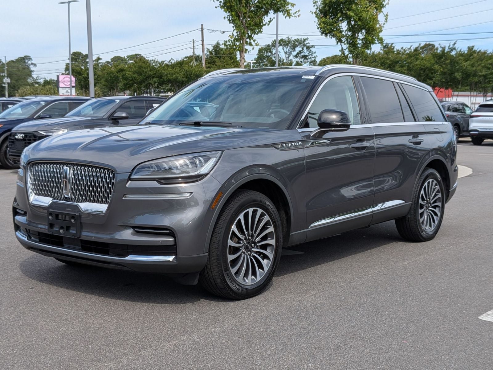 2023 Lincoln Aviator Standard