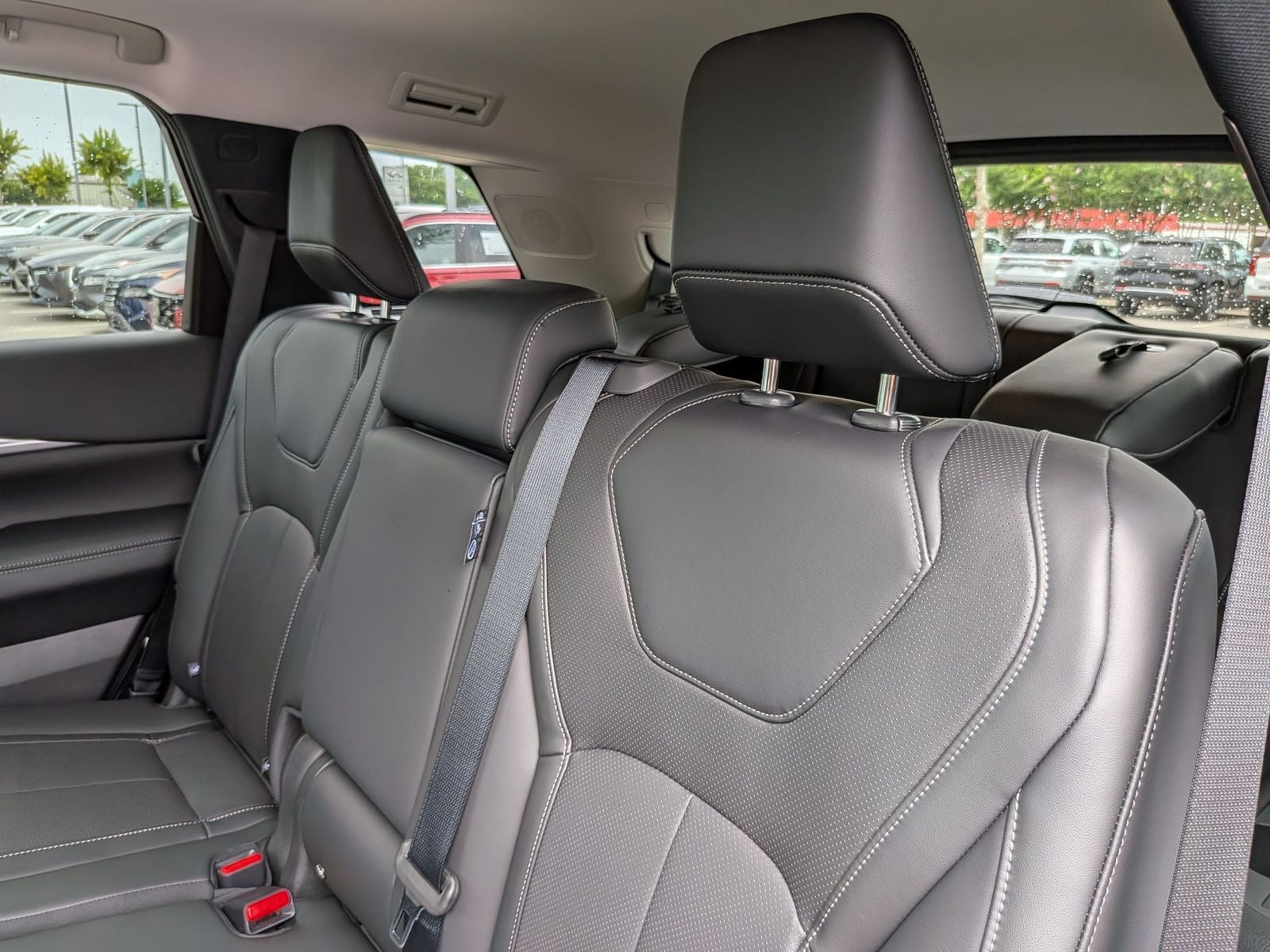 2027 INFINITI QX60 LUXE