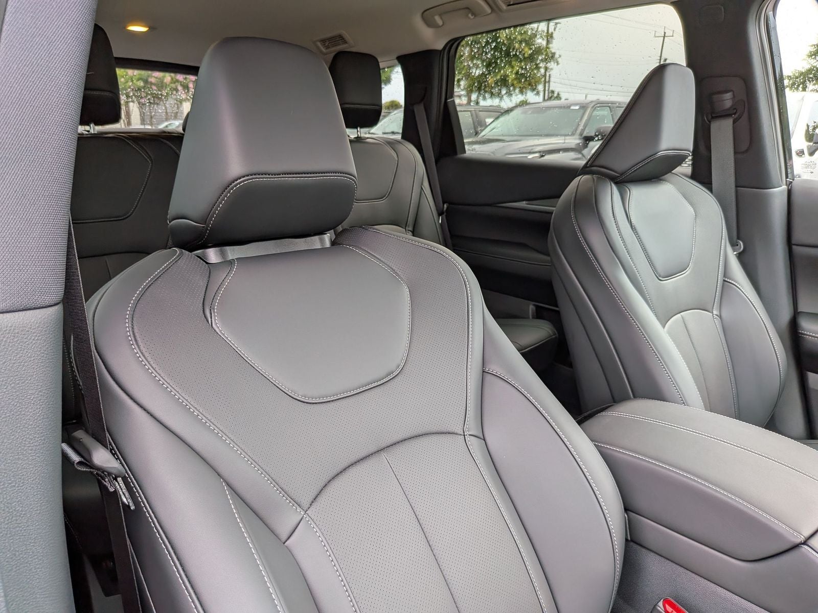 2027 INFINITI QX60 LUXE