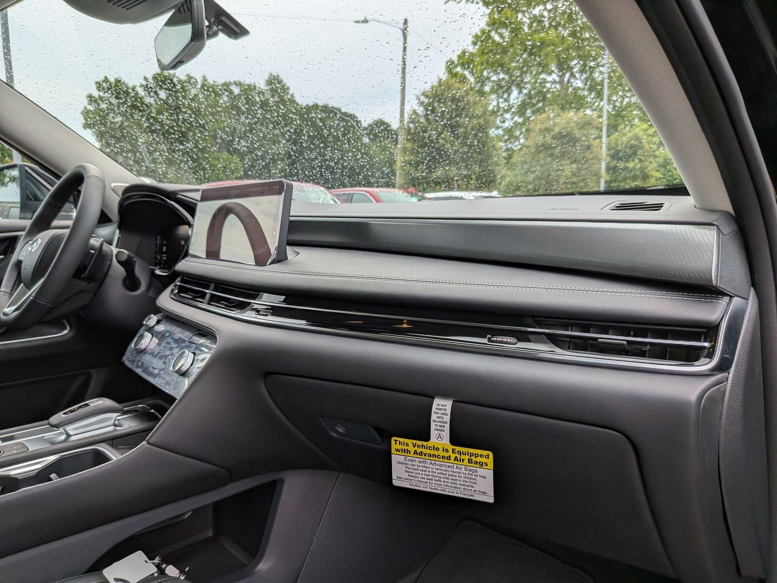 2027 INFINITI QX60 LUXE