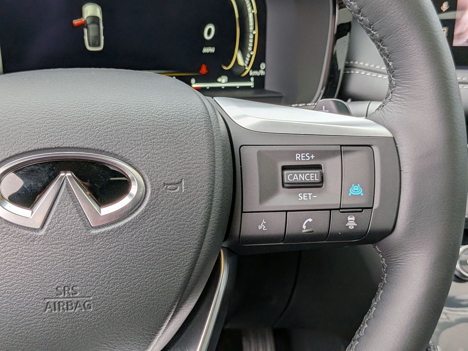 2027 INFINITI QX60 LUXE