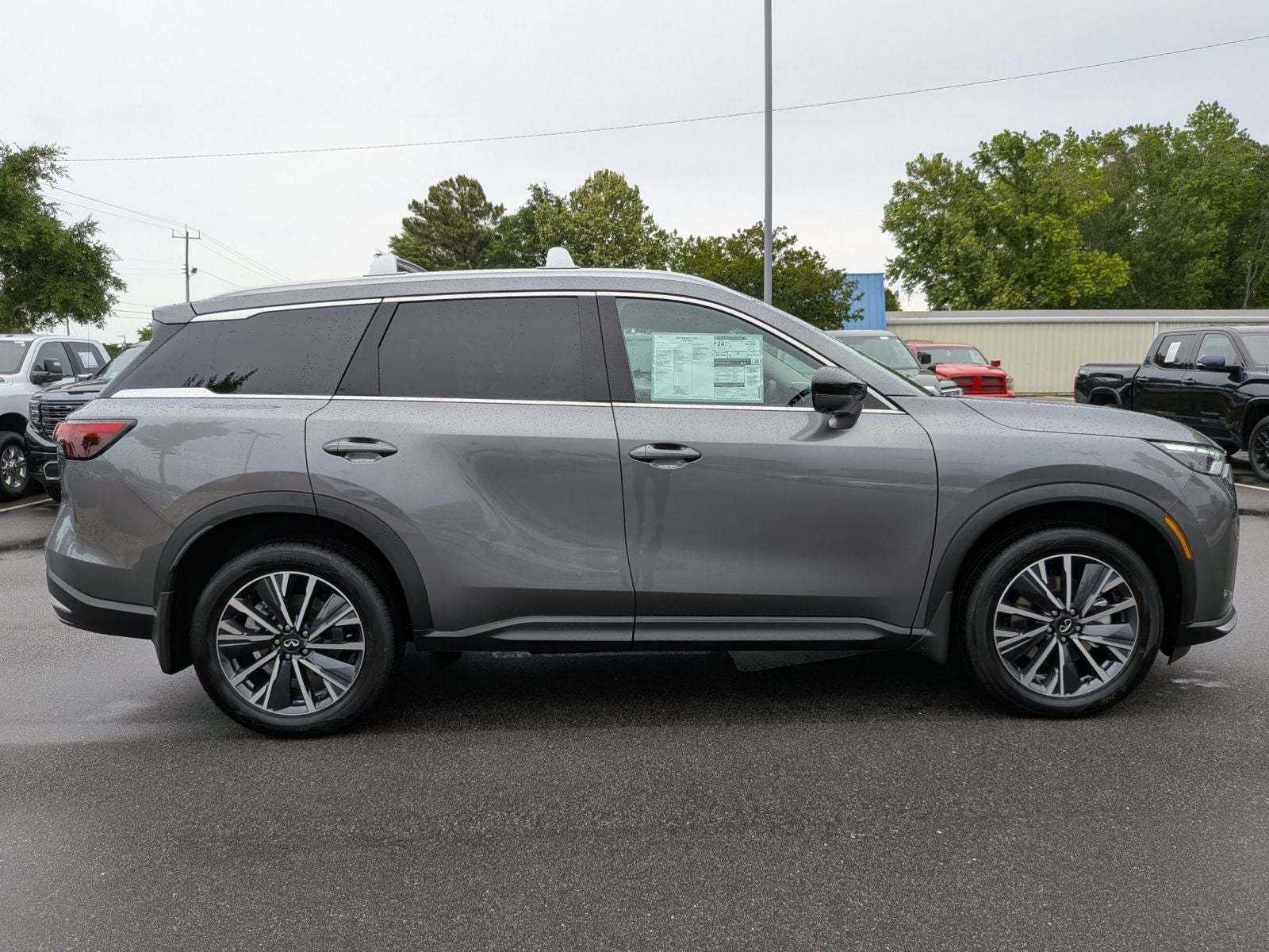2027 INFINITI QX60 LUXE