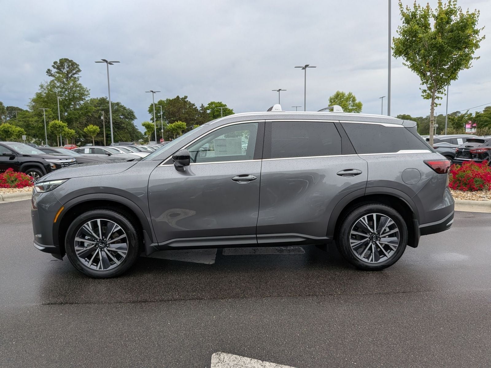 2027 INFINITI QX60 LUXE