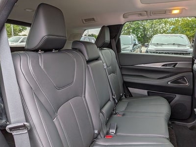 2027 INFINITI QX60 LUXE