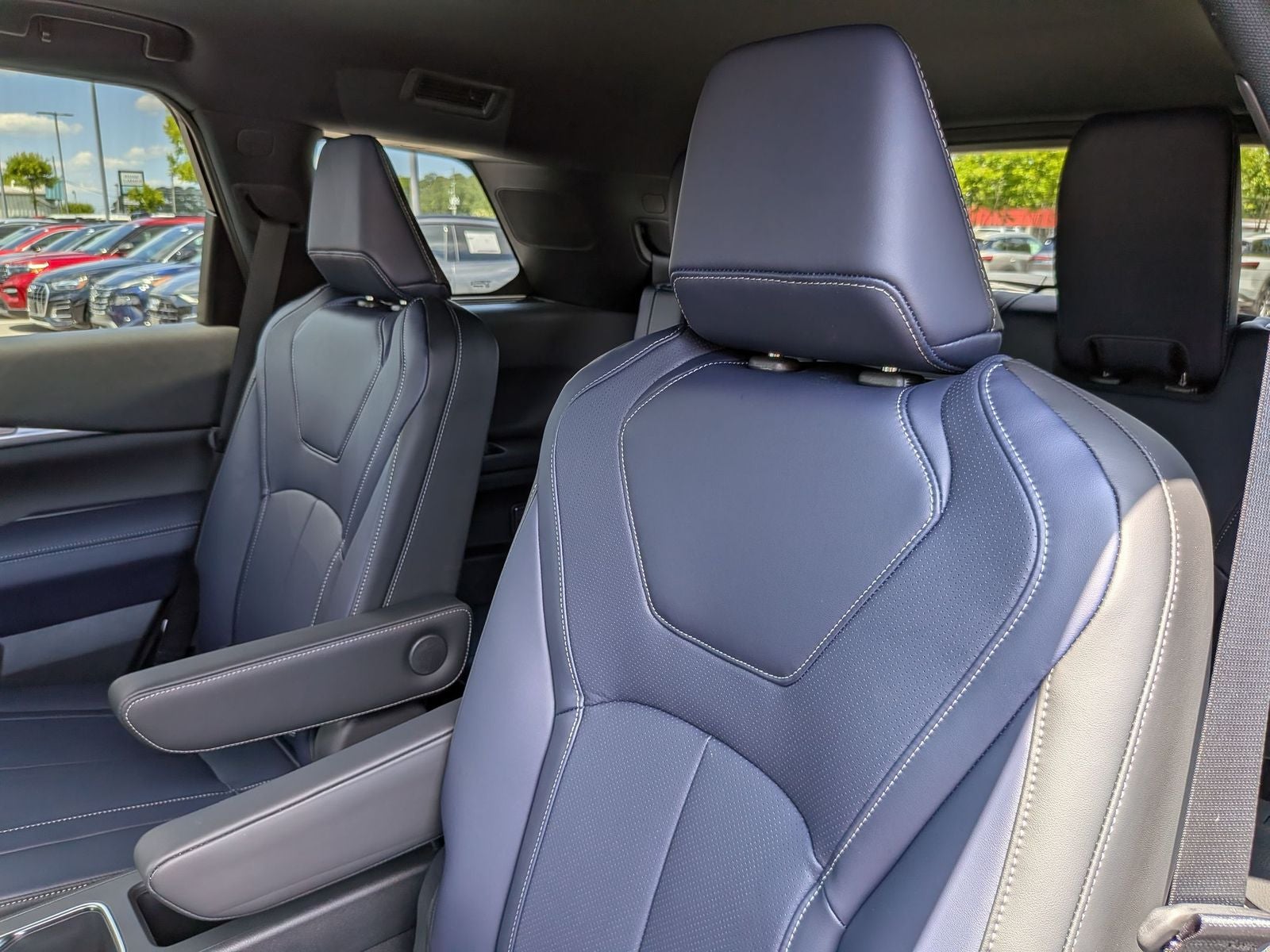 2027 INFINITI QX60 LUXE