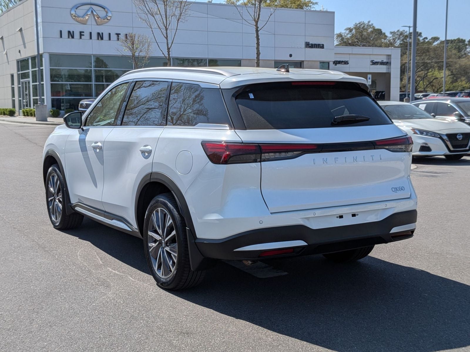 2026 INFINITI QX60 LUXE