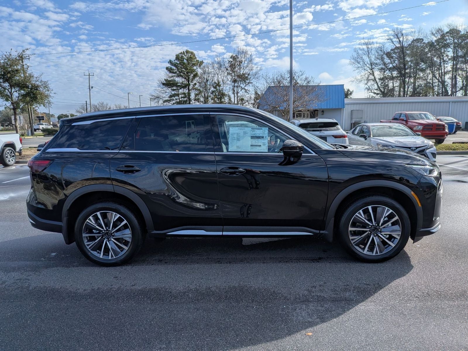 2026 INFINITI QX60 LUXE