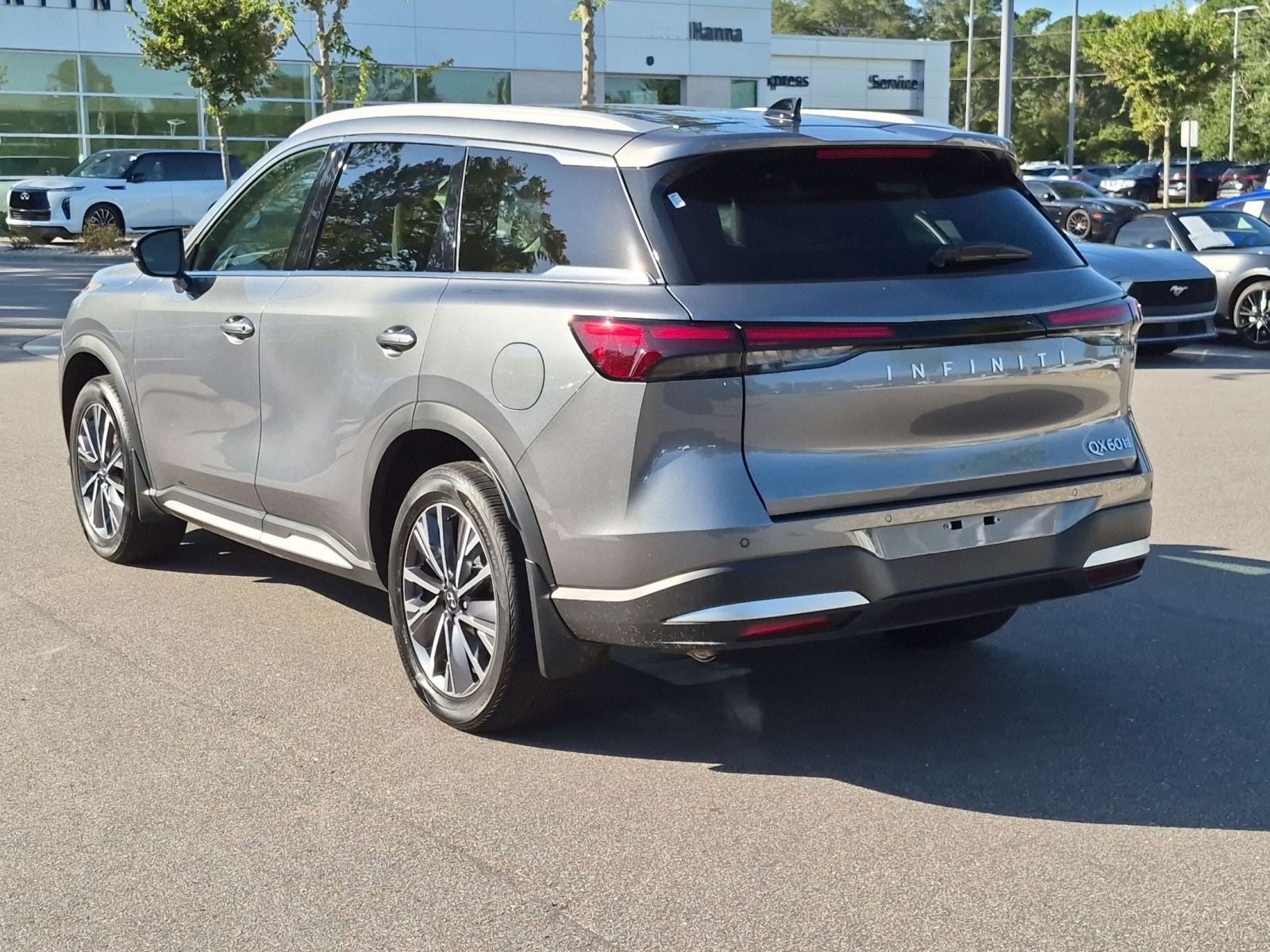 2026 INFINITI QX60 LUXE