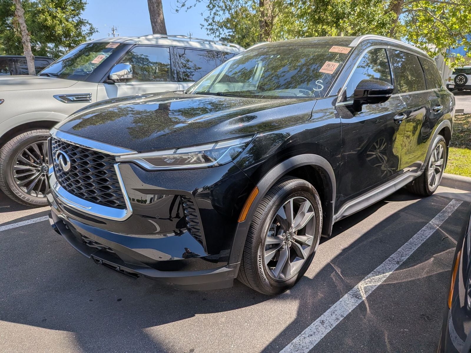 2025 INFINITI QX60 LUXE